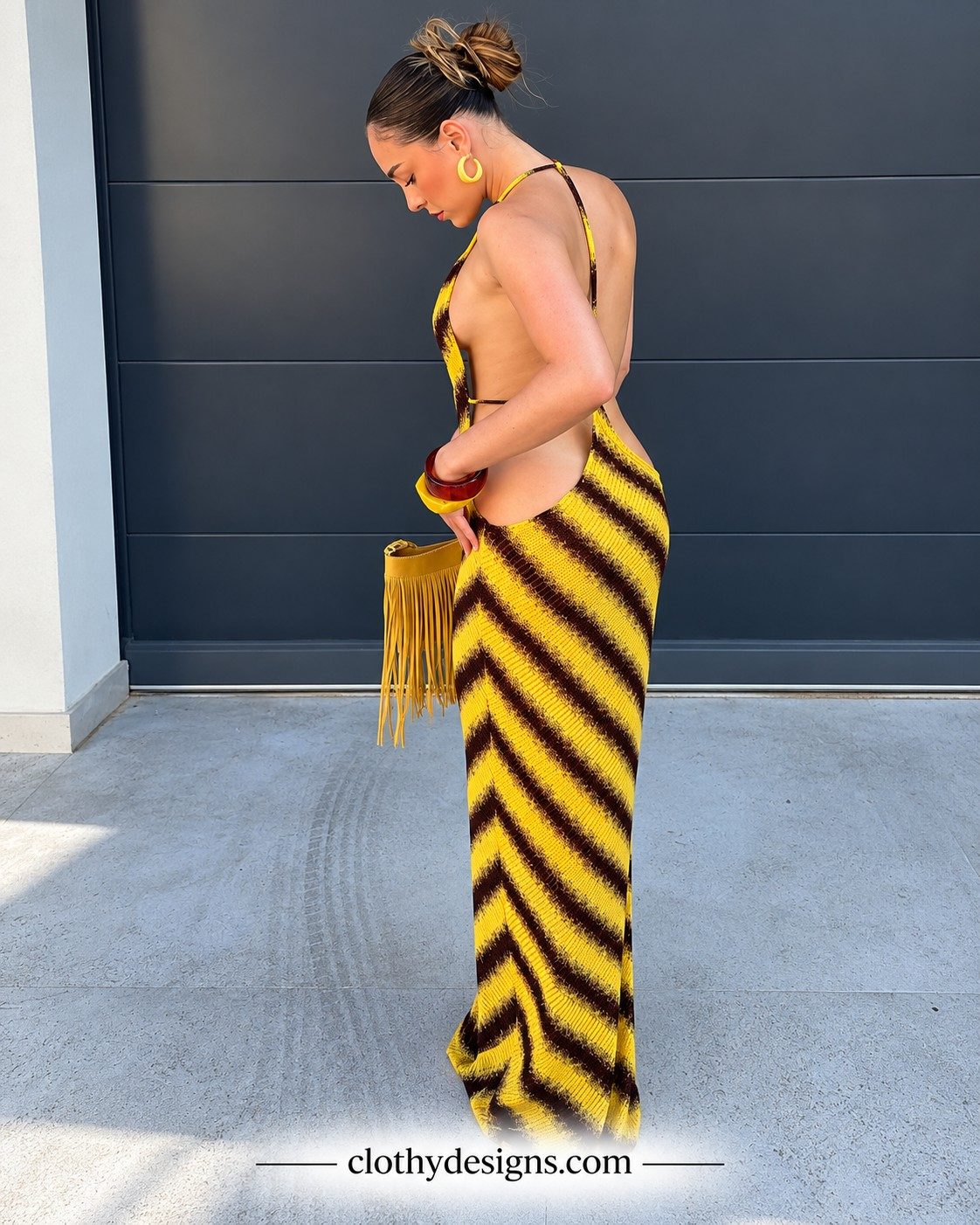 Women’s Gradient Stripe Halter Maxi Dress – Backless Slim-Fit Summer Holiday & Party Dress